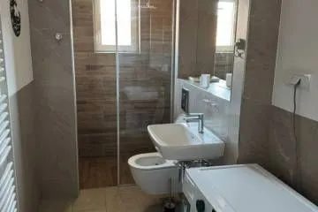 Izdavanje, trosoban stan, 68m², Savski Venac, Beograd - image 9