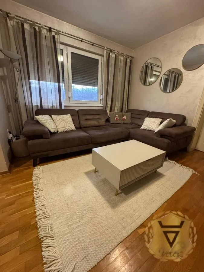 Izdavanje, trosoban stan, 73m², Voždovac Sve Podlokacije, Beograd
