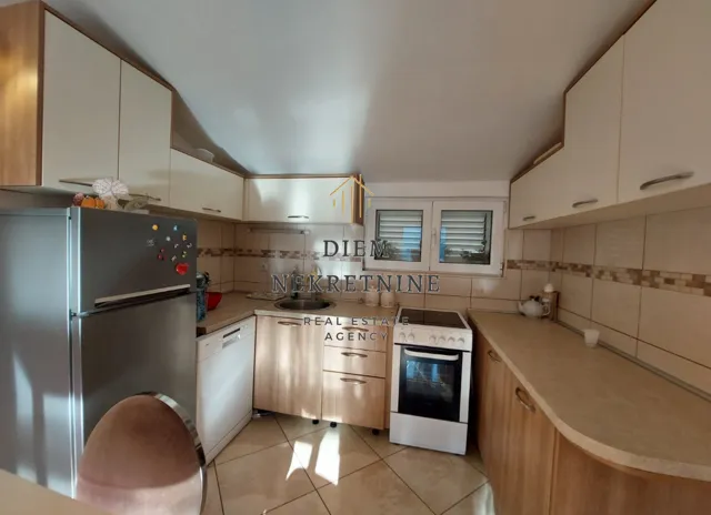 Prodaja, dvosoban stan, 62m², Dobrota, Kotor