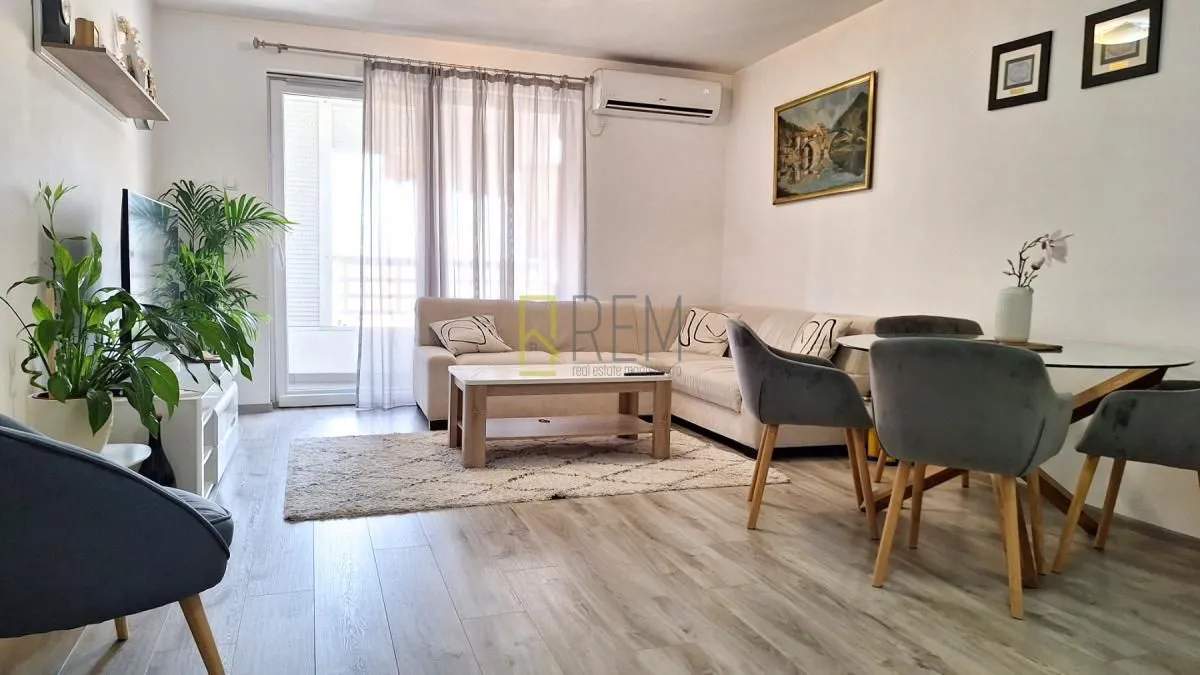 Prodaja, dvosoban stan, 72m², Lepa Kata, Podgorica