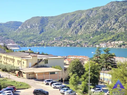 Prodaja, trosoban stan, 140m², Dobrota, Kotor - image 6