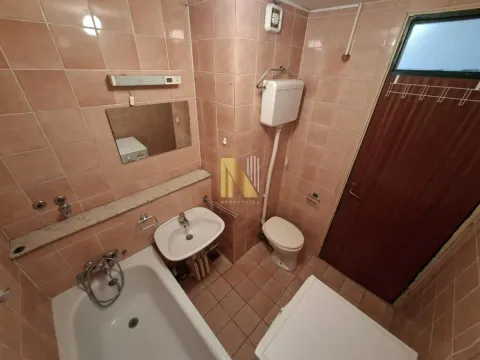Izdavanje, četvorosoban stan, 95m², Sajmište, Novi Sad - image 10