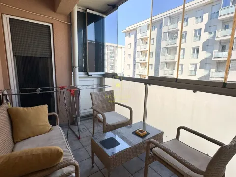 Sale, two bedroom apartment, 66m², City Kvart, Podgorica - image 2