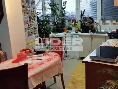 Stan in Zemun Sve Podlokacije