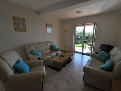 Prodaja, kuća, 248m², Tivat, Crna Gora - image 8