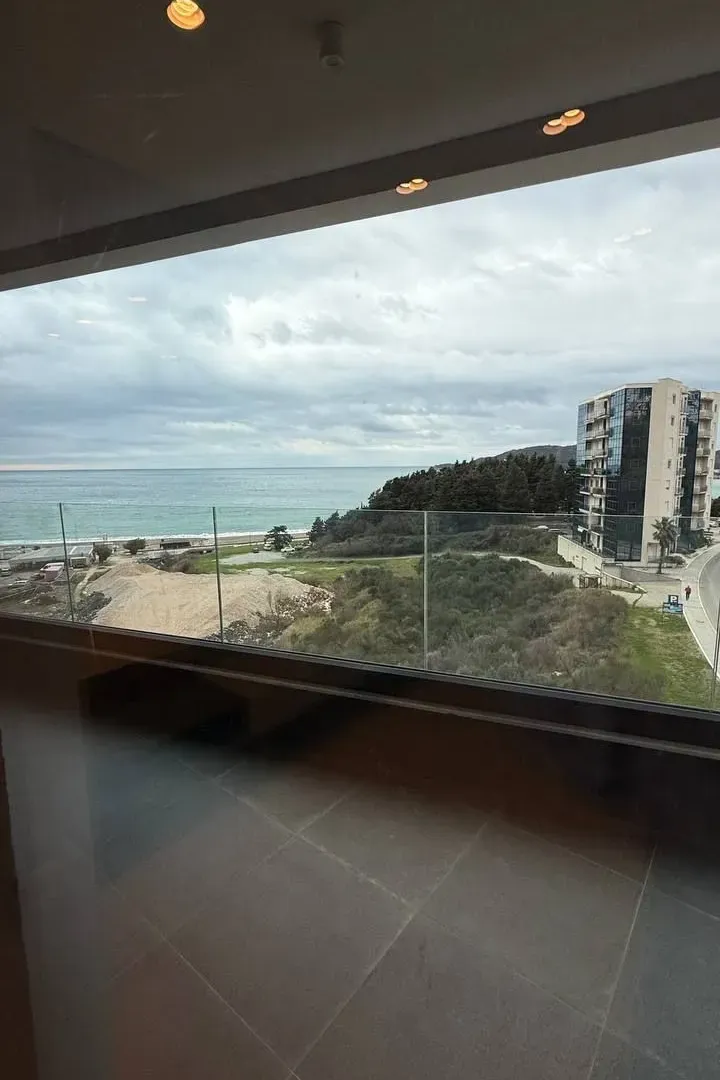 Sale, one bedroom apartment, 69m², Bečići, Budva
