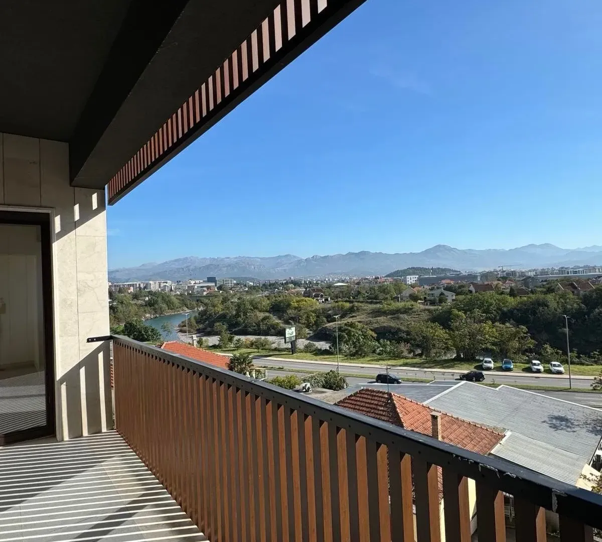 Prodaja, stan, 271m², Gornja Gorica, Podgorica