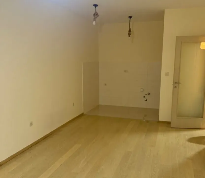 Izdavanje, jednosoban stan, 47m², City Kvart, Podgorica