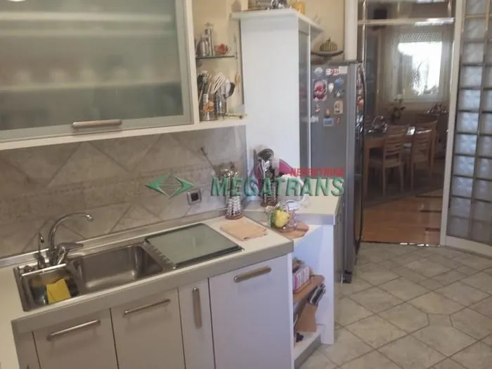 Rent, four bedroom apartment, 160m², Čenej, Novi Sad Sve Podlokacije