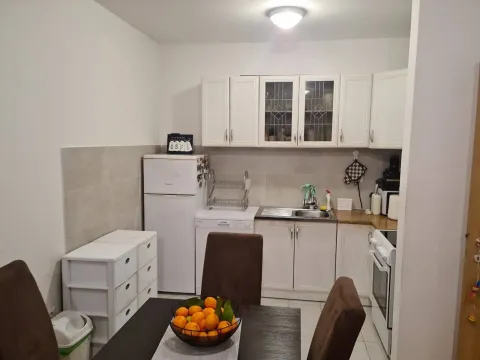 Stan in Stari Aerodrom