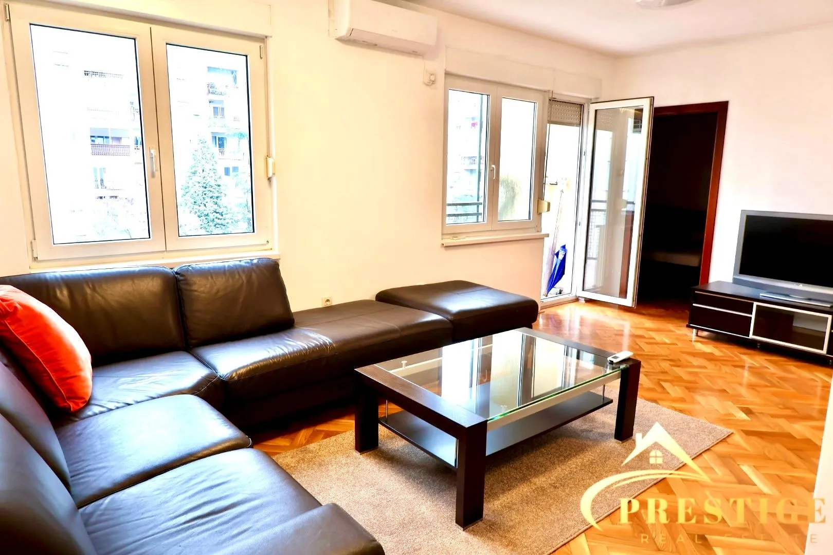 Rent, one bedroom apartment, 45m², Blok 6, Podgorica