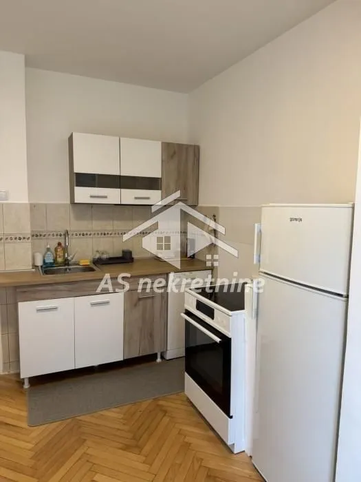 Izdavanje, dvosoban stan, 44m², Čukarica, Beograd