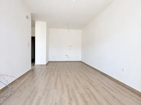 Sale, one bedroom apartment, 47m², Pinješ, Ulcinj - image 12