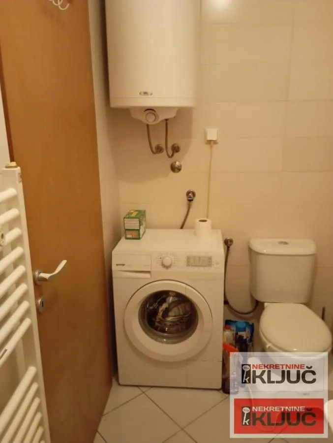 Izdavanje, garsonjera, 25m², Bulevar Evrope, Novi Sad Sve Podlokacije