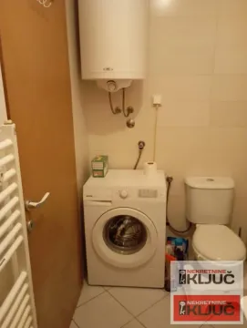 Izdavanje, garsonjera, 25m², Bulevar Evrope, Novi Sad Sve Podlokacije - image 10