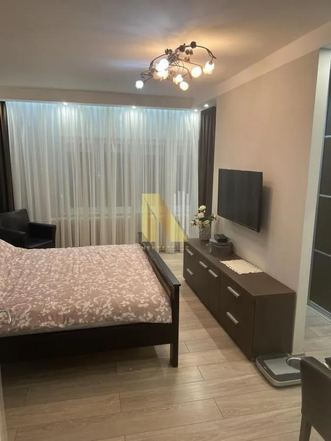 Prodaja, četvorosoban stan, 105m², Centar, Novi Sad