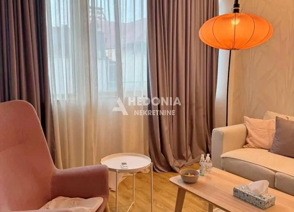 Prodaja, poslovni prostor, 18m², Savski Venac, Beograd