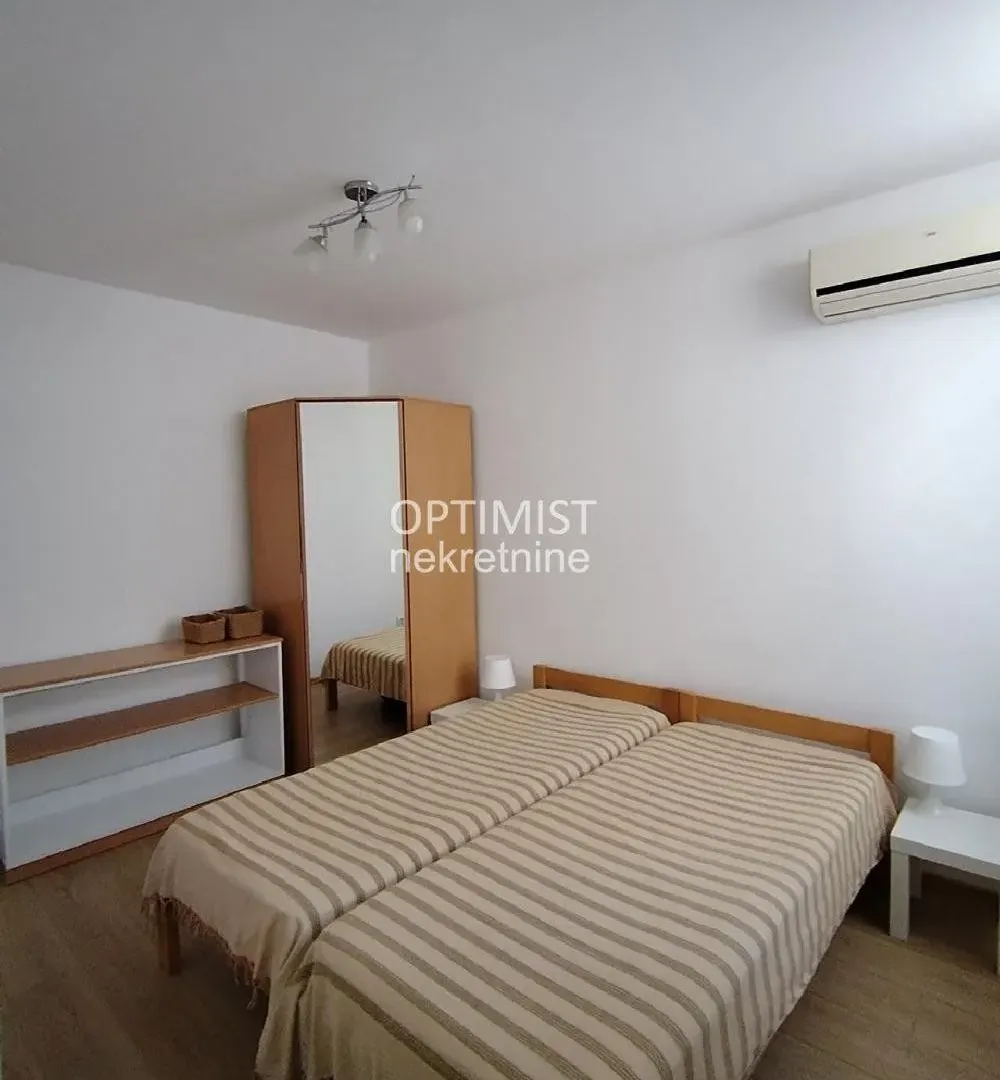 Prodaja, trosoban stan, 61m², Skadarlija, Beograd