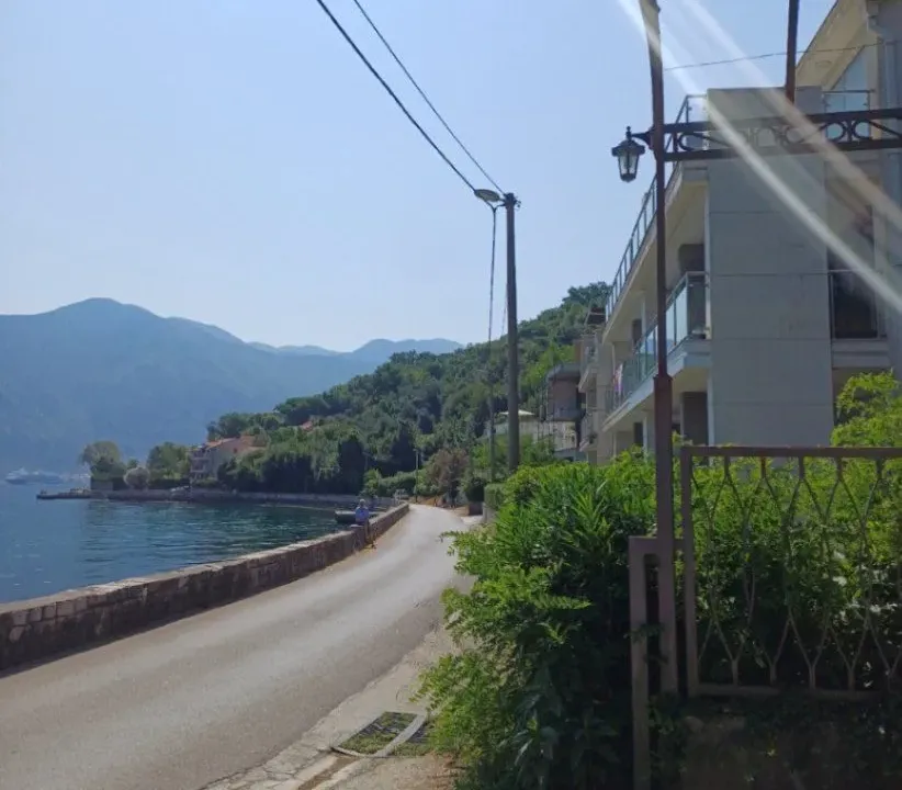 Sale, two bedroom apartment, 110m², Donji Stoliv, Kotor