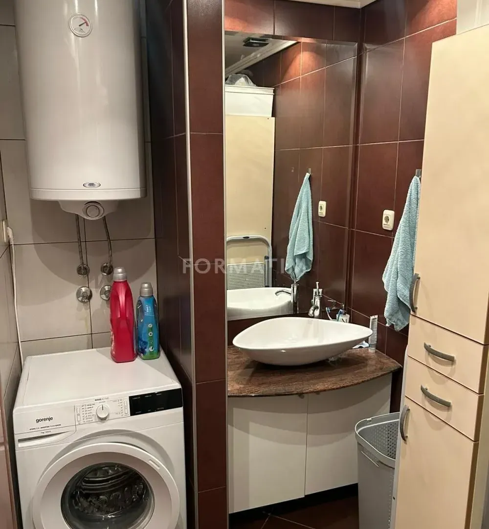 Rent, four bedroom apartment, 101m², Đeram Pijaca, Beograd