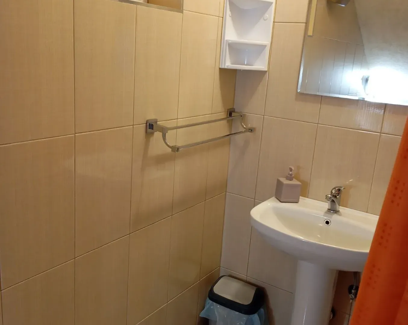 Izdavanje, jednosoban stan, 45m², Budva, Crna Gora