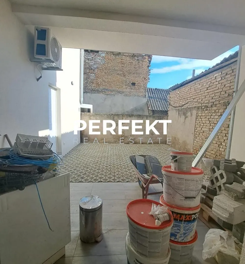 Izdavanje, jednosoban stan, 40m², Centar, Pančevo