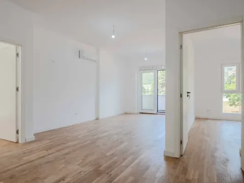 Sale, two bedroom apartment, 65m², Bar, Crna Gora - image 10