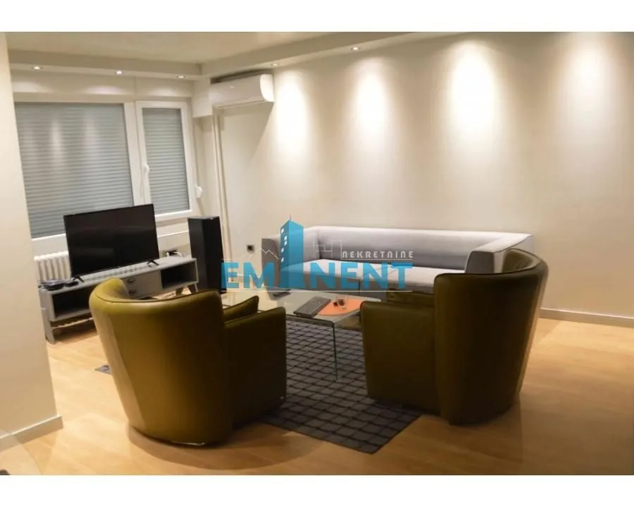 Izdavanje, dvosoban stan, 63m², Novi Beograd Sve Podlokacije, Beograd