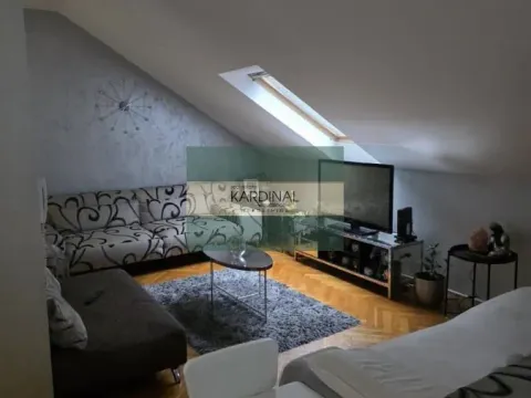 Prodaja, trosoban stan, 55m², Sajmište, Novi Sad