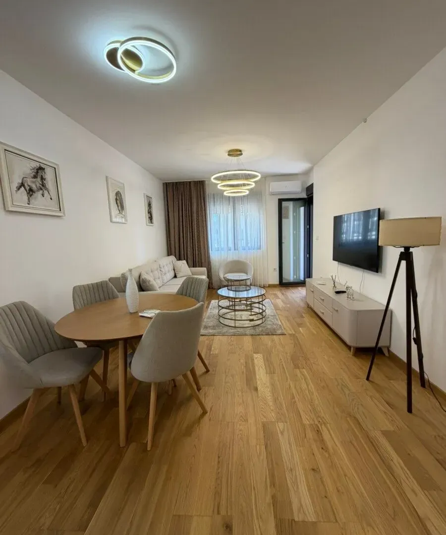 Izdavanje, jednosoban stan, 48m², City Kvart, Podgorica