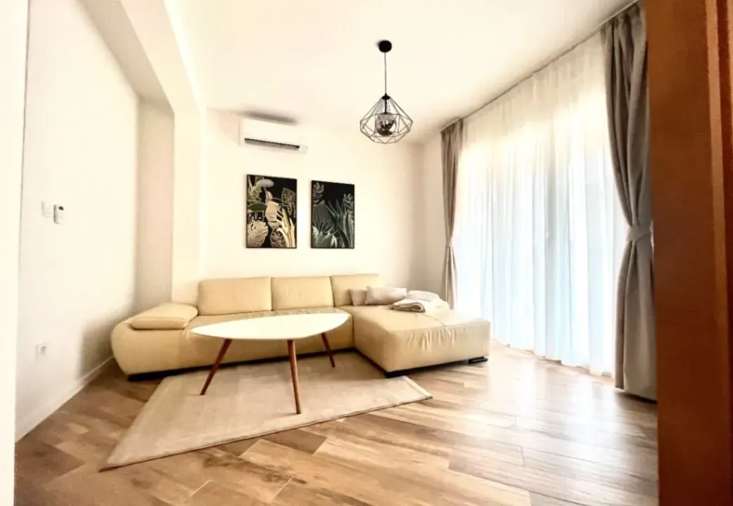 Rent, two bedroom apartment, 60m², Mažina, Tivat