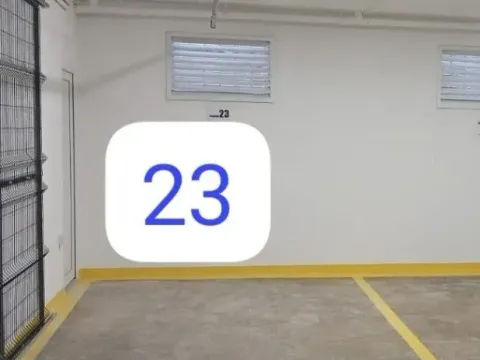 Rent, parking/garage, 15m², Mažina, Tivat - image 2