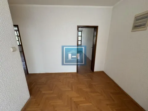 Sale, office space, 885m², Ćuprija, Srbija - image 16