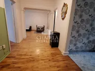 Izdavanje, trosoban stan, 75m², Profesorska Kolonija, Palilula Sve Podlokacije - image 2