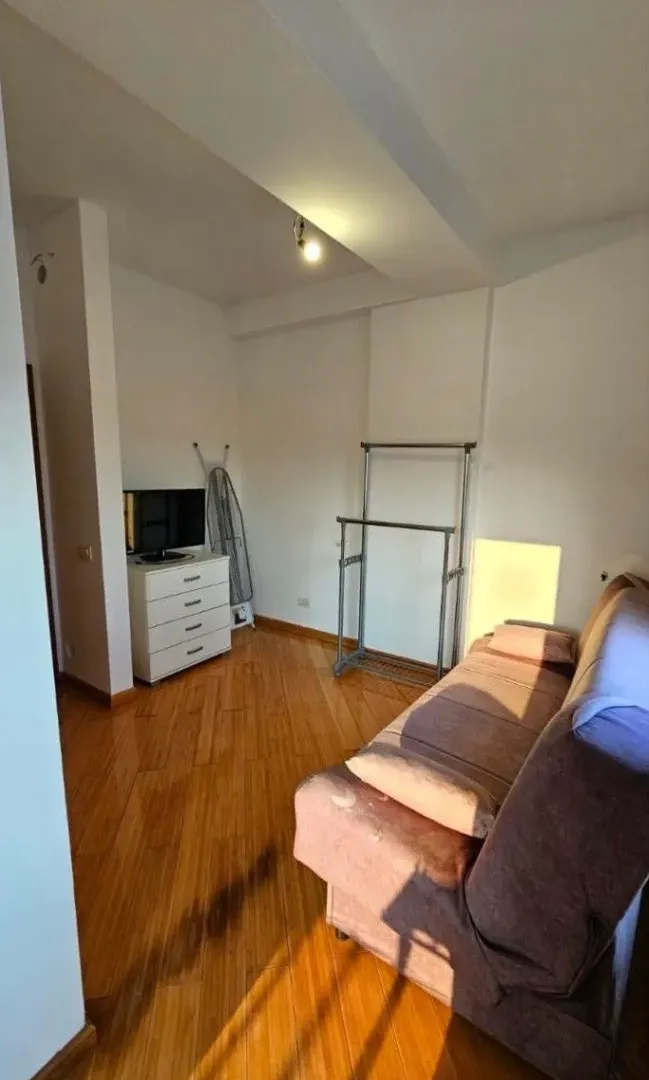 Izdavanje, dvosoban stan, 64m², Stari Aerodrom, Podgorica