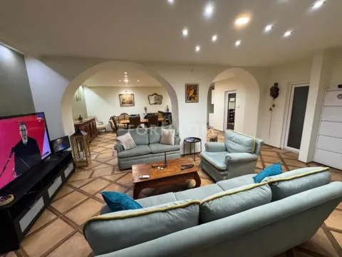 Izdavanje, dvosoban stan, 100m², Palilulska Pijaca, Palilula Sve Podlokacije - image 4