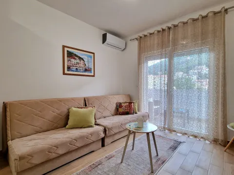 Izdavanje, garsonjera, 34m², Budva, Crna Gora - image 3