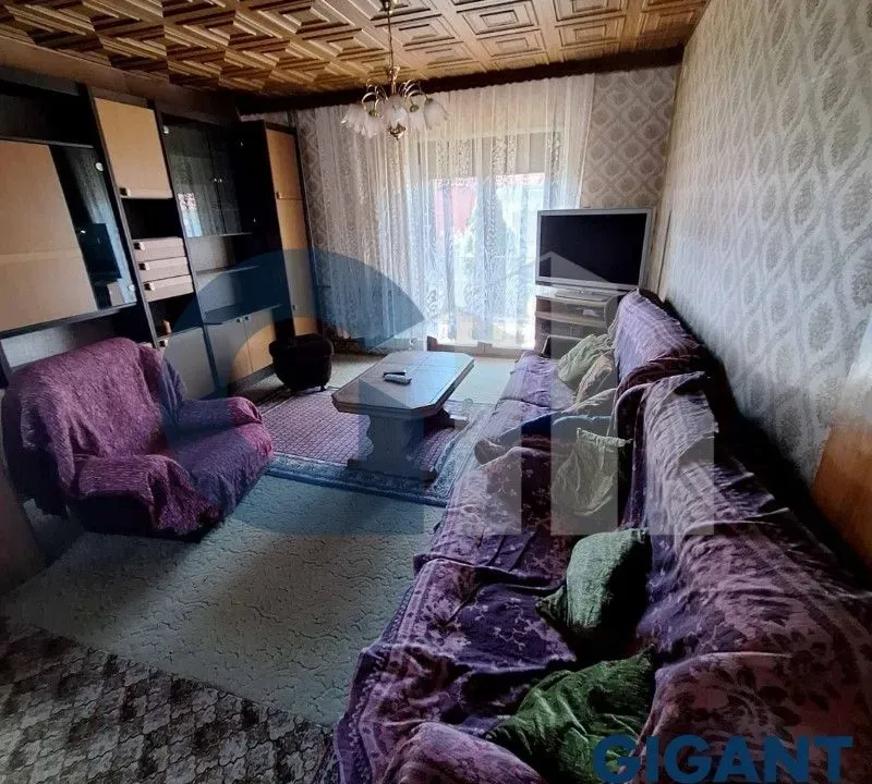 Izdavanje, kuća, 360m², Centar, Stara Pazova