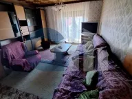 Izdavanje, kuća, 360m², Centar, Stara Pazova - image 1