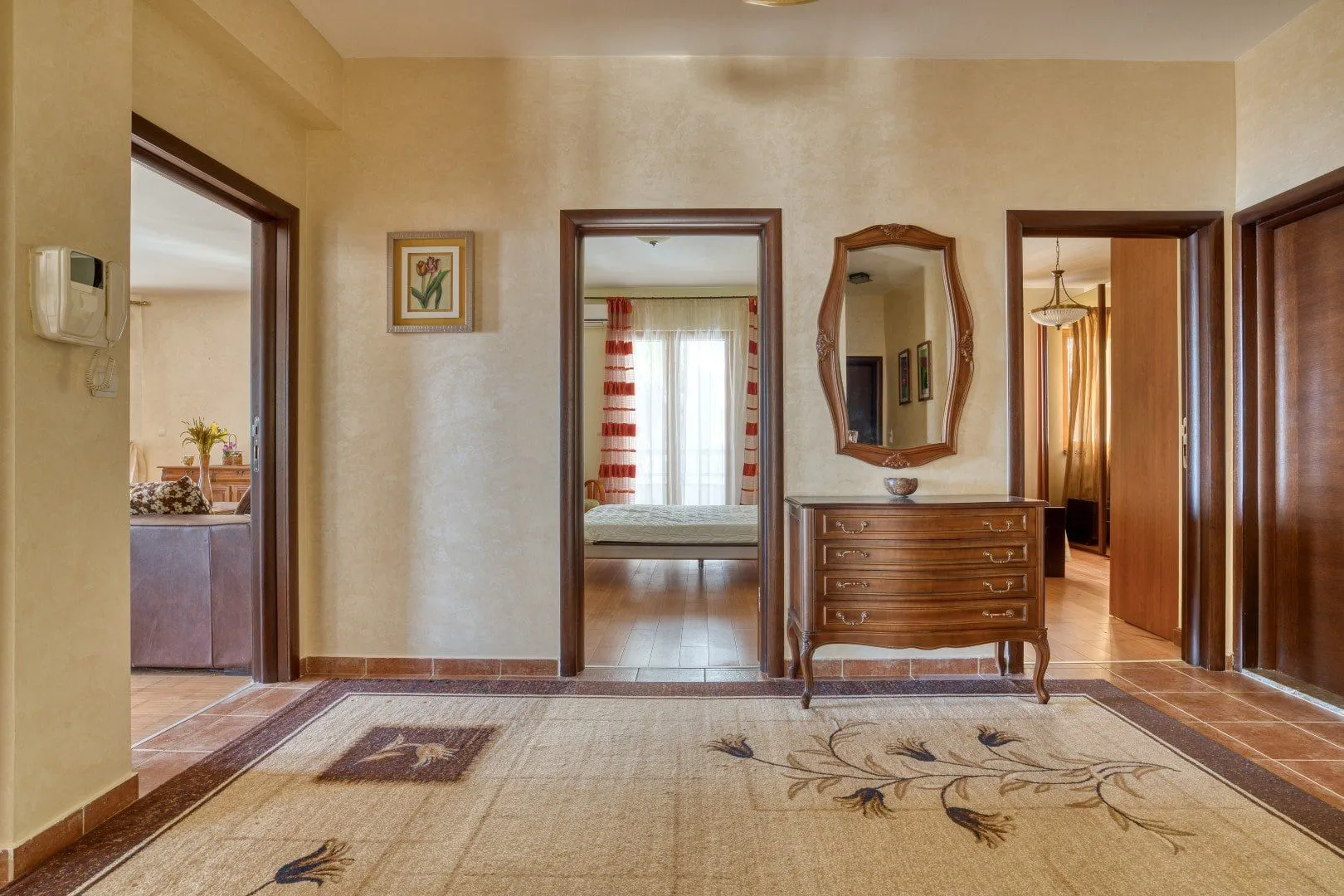Sale, three bedroom apartment, 146m², Sveti Stefan, Budva