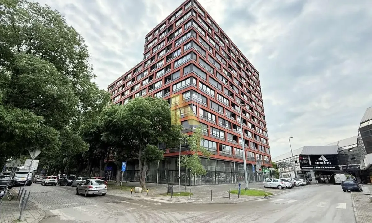 Izdavanje, poslovni prostor, 186m², Centar, Novi Sad