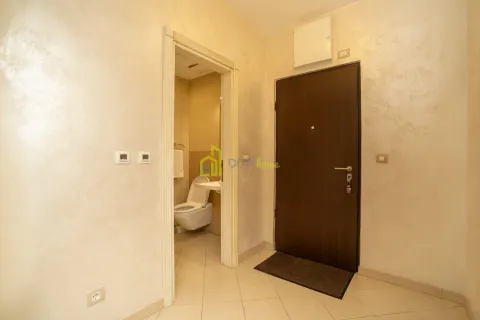 Prodaja, trosoban stan, 93m², City Kvart, Podgorica - image 4