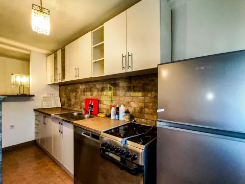 Izdavanje, trosoban stan, 70m², Centar, Podgorica - image 10