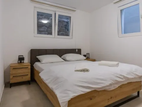 Prodaja, trosoban stan, 250m², Markovići, Budva - image 15