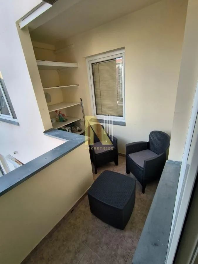 Izdavanje, dvosoban stan, 35m², Socijalno, Novi Sad Sve Podlokacije