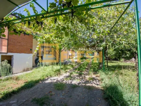 Prodaja, plac, 826m², Gorica C, Podgorica - image 2