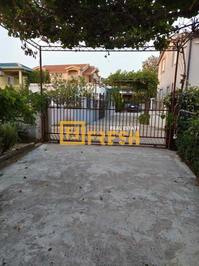 Izdavanje, trosoban stan, 100m², Zabjelo, Podgorica