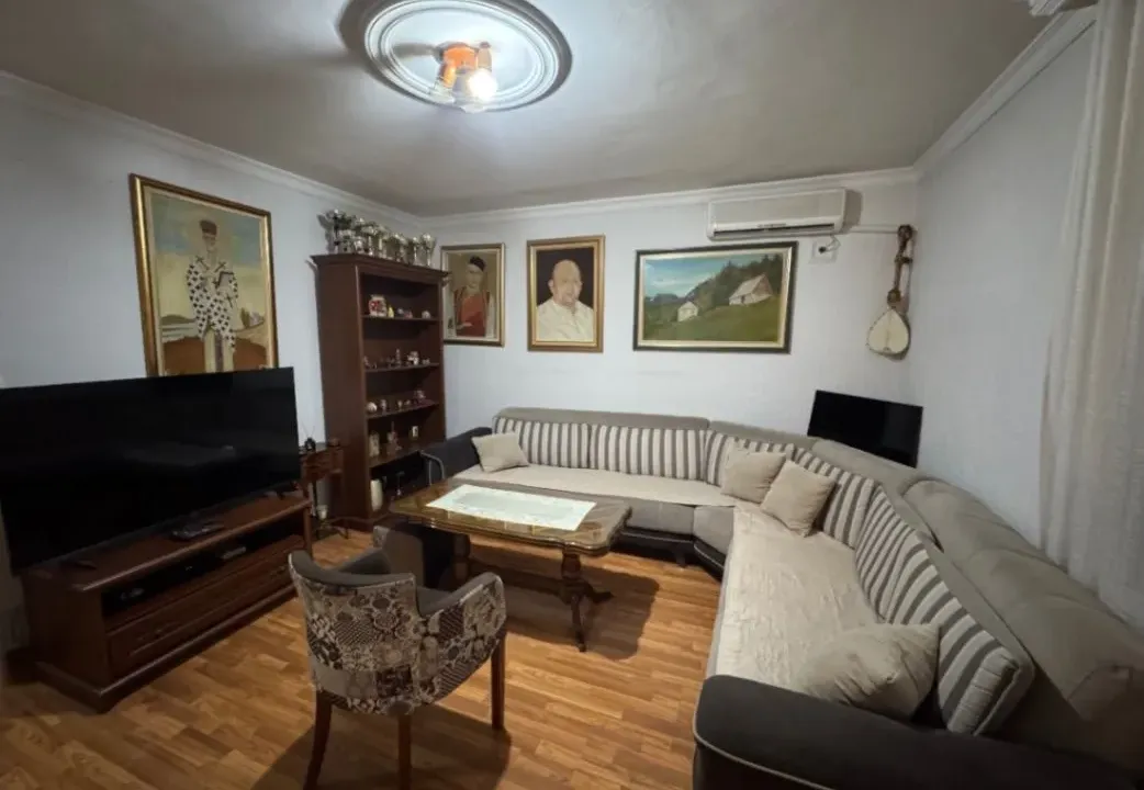 Rent, house, 110m², Konik, Podgorica