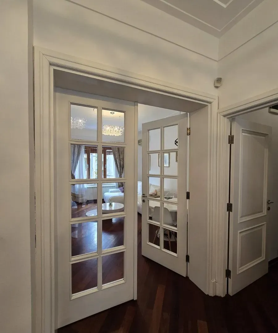 Rent, three bedroom apartment, 86m², Kalenić Pijaca, Vračar Sve Podlokacije