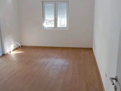 Sale, two bedroom apartment, 60m², Zabjelo, Podgorica - image 2